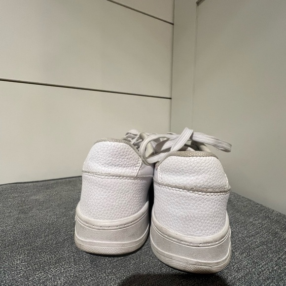 Levi’s drive low top white shoes size 7 - Picture 5 of 6